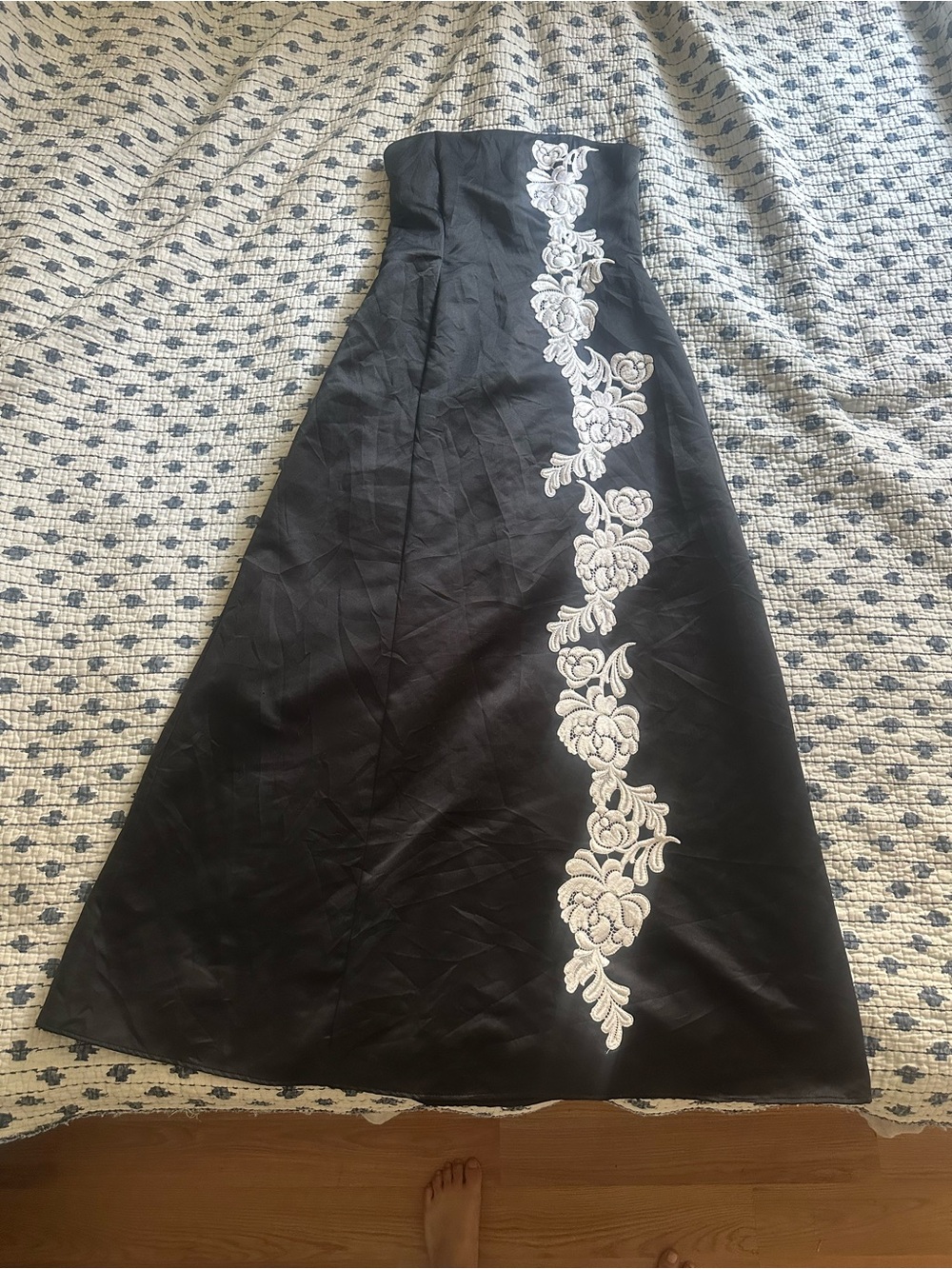 Jessica McClintock Black Satin Dress Label Detail